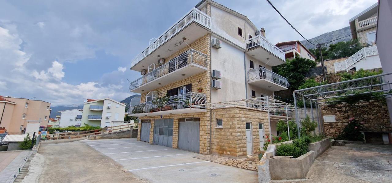 Apartments Duvnjak Omiš Buitenkant foto